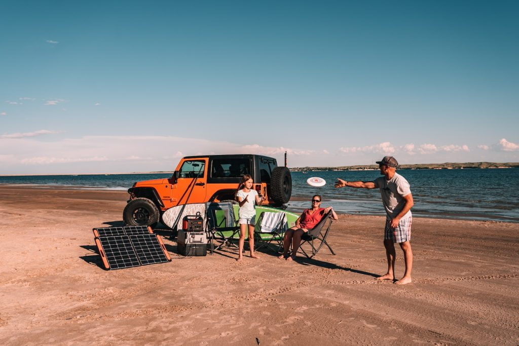 utilizar tu generador en una fiesta playera es posible, sólo mantenlo alejado del agua