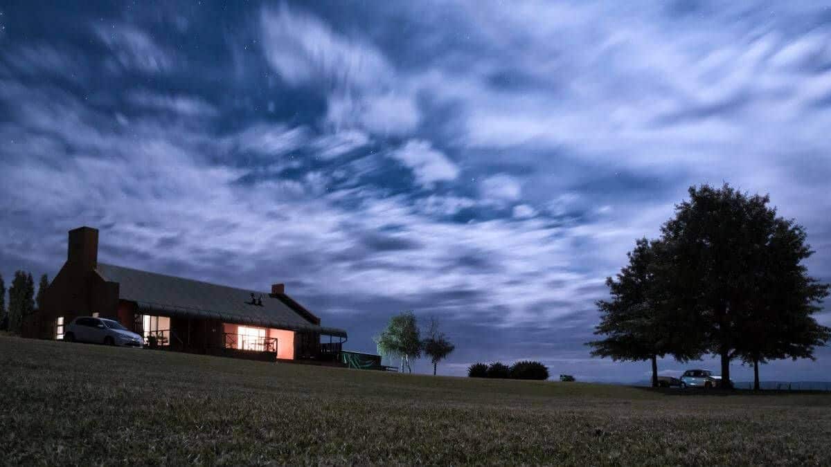 Preparándose para lo inesperado: baterías frente a generadores para respaldo de energía en el hogar