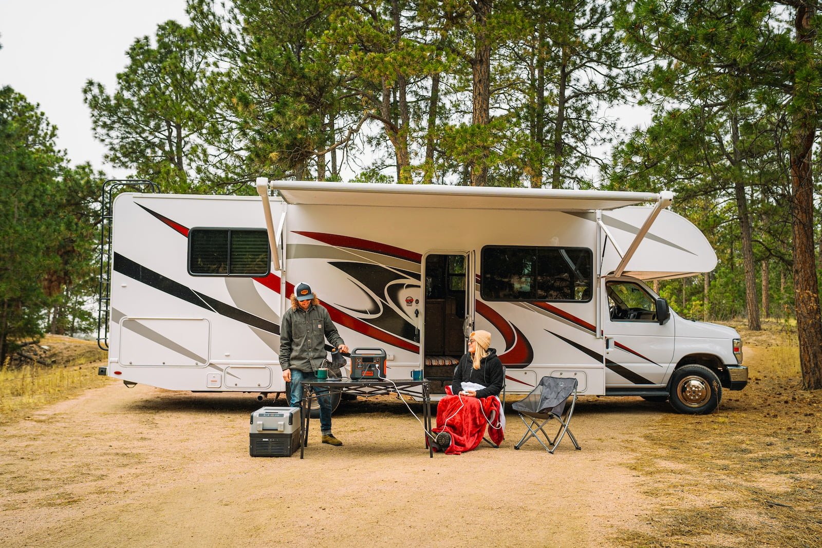 Baterías Solares para Campers o Autocaravanas: Potencia Independiente sobre Ruedas